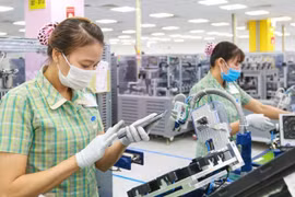 Trung Quốc và Hoa Kỳ nhập khẩu hàng tỷ USD điện thoại và linh kiện từ Việt Nam