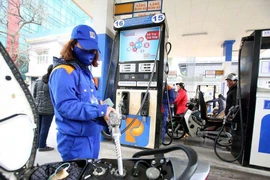 Hà Nội: Cây xăng Petrolimex bán hàng 24/24h từ nay đến 13-11