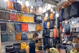 Tổng cục Quản lý thị trường lên tiếng về thông tin hàng giả, hàng nhái tại chợ Đồng Xuân, chợ Bến Thành 