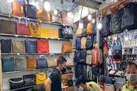 Tổng cục Quản lý thị trường lên tiếng về thông tin hàng giả, hàng nhái tại chợ Đồng Xuân, chợ Bến Thành 