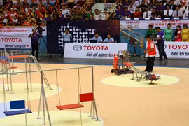 Đại học Lạc Hồng tiếp tục vô địch Robocon Vietnam 2014