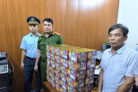 Kiểm tra, bắt giữ 71,4kg pháo do nước ngoài sản xuất