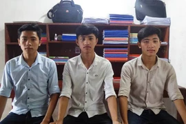 Hiếm gặp: Anh em sinh ba cùng thi đỗ vào trường sĩ quan thông tin