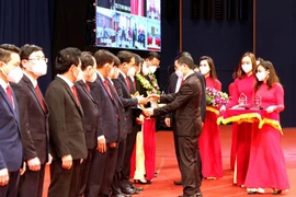 Cùng cả nước vượt bão Covid-19, Agribank tiếp tục khẳng định vị thế ngân hàng hàng đầu Việt Nam