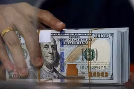 Tỷ giá USD trên thị trường tự do lao dốc