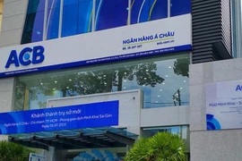 Mua cả trăm tỷ đồng cổ phiếu không báo cáo, Công đoàn Ngân hàng Á Châu (ACB) bị phạt 3 tỷ đồng