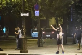 Cảnh sát Pháp "toát mồ hôi" sau khi Les Bleus vào chung kết EURO 2016 