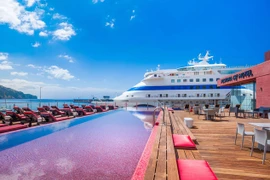 Khám phá khách sạn siêu sang mang thương hiệu riêng của Ronaldo