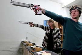 Mẹ con VĐV người Georgia đi vào lịch sử Olympic