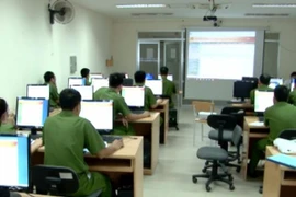 Ứng dụng phần mềm quản lý vũ khí, vật liệu nổ, công cụ hỗ trợ