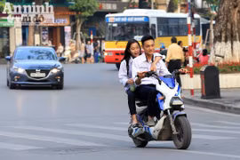 Tái diễn tình trạng không đội mũ bảo hiểm khi tham gia giao thông