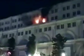 Cháy nhà ở phố đi bộ Nguyễn Huệ