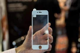 iPhone 7 xuất hiện loạt ảnh mới: Ốp lưng vừa khít iPhone 6s