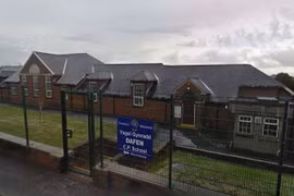 Anh: Hàng nghìn học sinh phải sơ tán do đe dọa đánh bom 