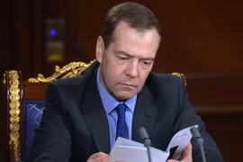 Thủ tướng Medvedev: Nga phải duy trì vị trí thứ hai trong xuất khẩu vũ khí 
