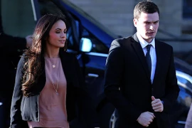 Cựu cầu thủ Man City bị hành hung trong tù