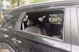 Kẻ đập vỡ kính hàng loạt ô tô ở chung cư Văn Quán có thể bị xử lý ra sao?