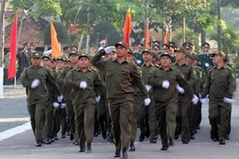 Đe dọa hoặc mua bán trái phép trang phục của lực lượng bảo vệ ANTT ở cơ sở sẽ bị phạt tới 5 triệu đồng