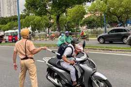 Cố tình bỏ chạy khi Cảnh sát giao thông yêu cầu dừng xe bị xử lý ra sao?