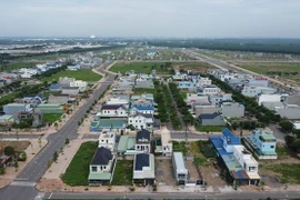 Từ hôm nay, 1-8: Doanh nghiệp nhà nước được đầu tư bất động sản, chứng khoán