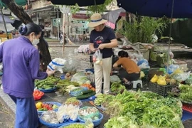 Lợi dụng mưa bão, đầu cơ găm hàng trục lợi có thể bị phạt tới 5 tỷ đồng, phạt tù tới 15 năm