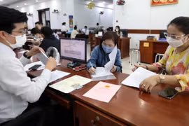 Mới nhất: Hàng loạt trường hợp bị xem xét miễn nhiệm công chức lãnh đạo, quản lý 