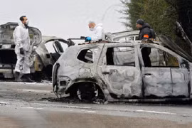 Ép xe bọc thép trên đường cao tốc, cướp 70kg vàng