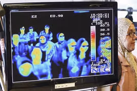 Tổng thống Hàn Quốc họp khẩn, 200 trường học đóng cửa vì virus MERS