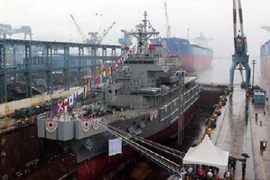 Hàn Quốc hạ thủy tàu cứu hộ kéo được tàu vận tải nặng 14.500 tấn