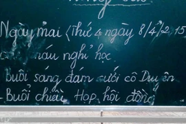 Học sinh cả trường mầm non phải nghỉ học để giáo viên đi ăn cưới