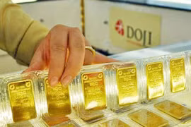 Giá vàng lao dốc mất hơn 600.000 đồng mỗi lượng