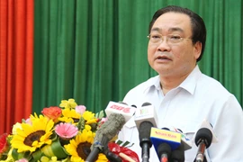 Bí thư Thành ủy Hà Nội: Phải tìm ra nguyên nhân làm cá chết ở hồ Tây để xử lý