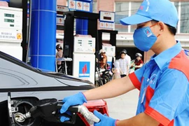 Xăng, dầu đồng loạt tăng giá