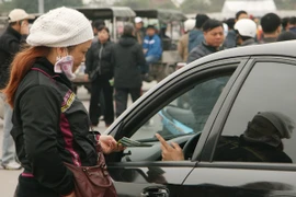 3 triệu đồng/cặp vé đẹp xem trận Việt Nam - Malaysia, giá vé chợ đen tăng phi mã