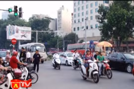 Nhắc nhở, xử lý gần 1.000 trường hợp vi phạm giao thông