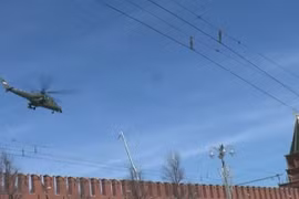 Trực thăng Mi-35MS tuyệt mật xuất hiện bí ẩn gần Điện Kremlin
