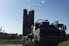 Ấn Độ phê chuẩn thỏa thuận mua 5 tổ hợp S-400 của Nga 