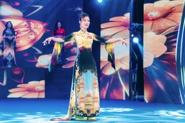 Tiết lộ về cô giáo dạy chữa ngọng đăng quang Á hậu "Mrs Earth Vietnam 2024"