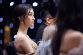 Hoa hậu Đỗ Mỹ Linh làm chủ khảo cuộc thi sắc đẹp dành cho phụ nữ đã sinh con