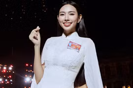 Thùy Tiên nổi bật với trang phục áo dài tại lễ khai mạc Festival Huế 2024