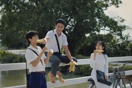 "Ngày xưa có một chuyện tình" tranh giải "Liên hoan phim quốc tế Hà Nội lần thứ VII"