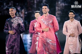 Chuyện chưa kể đằng sau 60 bộ áo dài của cuộc thi "Nam vương Thế giới 2024" 