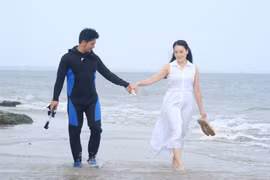 Ca sĩ Huyền Trang gây bất ngờ với MV ca khúc về bảo vệ môi trường