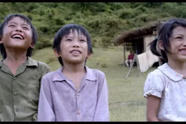 Xót xa với số phận éo le của diễn viên nhỏ tuổi đóng phim điện ảnh "Cha cõng con"