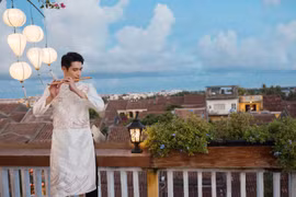 Nam vương Tuấn Ngọc khoe tài thổi sáo, đánh đàn trong MV “Một Vòng Việt Nam"