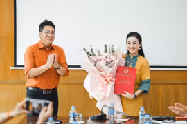 Tiến sĩ, NSƯT Tân Nhàn nhận trọng trách trong Học viện Âm nhạc Quốc gia Việt Nam