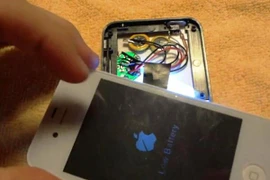 Phát hiện nhà máy sản xuất iPhone giả "hoành tráng" ở Trung Quốc