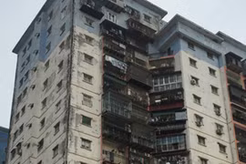 Hiểm họa từ "chuồng cọp" chung cư
