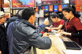 Giá vàng trong nước đi ngược chiều thế giới