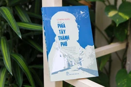 Những chuyện dịu dàng ghi từ “mắt bão” Covid của bác sĩ Lê Minh Khôi